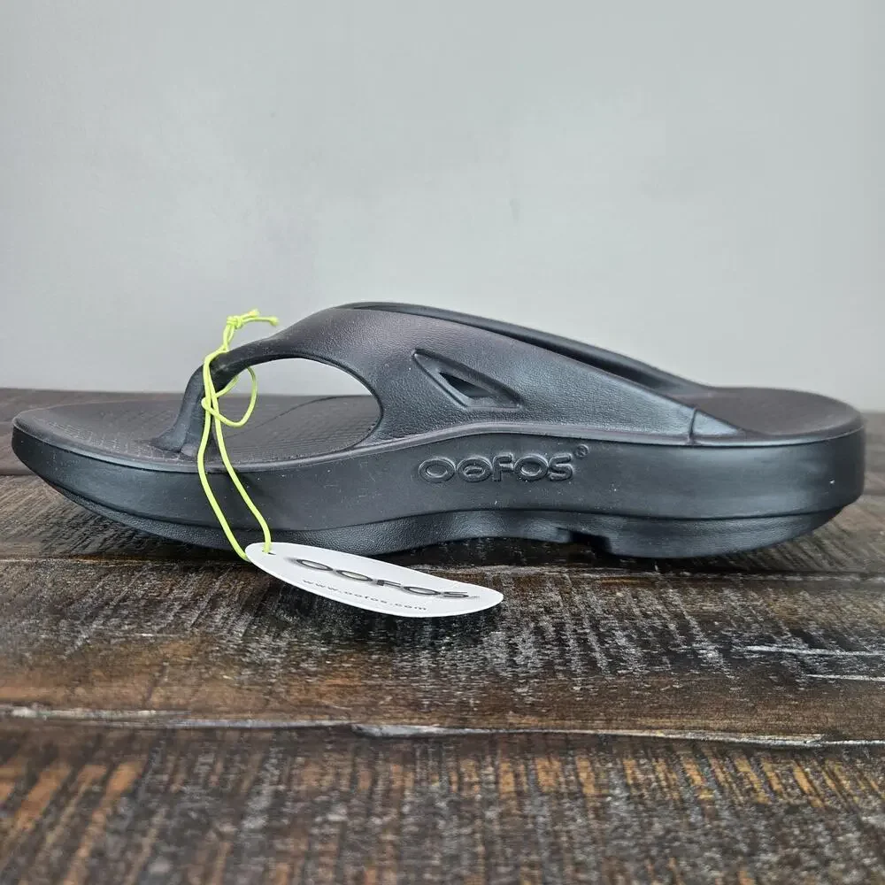 NEW Oofos Ooriginal Mens Size 11 Recovery Slip-On Comfort Flip Flop Sandal Black